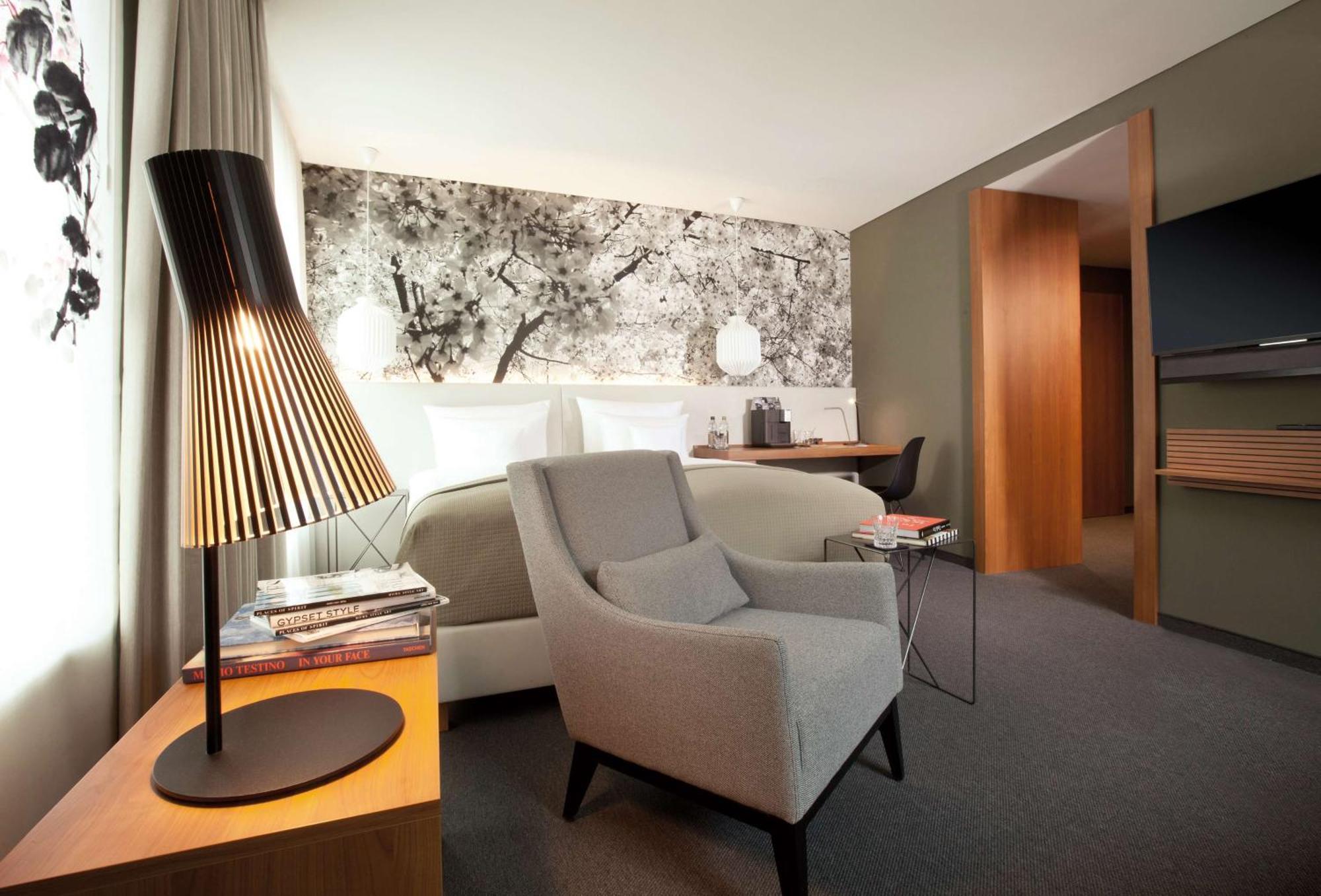Me And All Hotel Dusseldorf, By Hyatt Exterior photo
